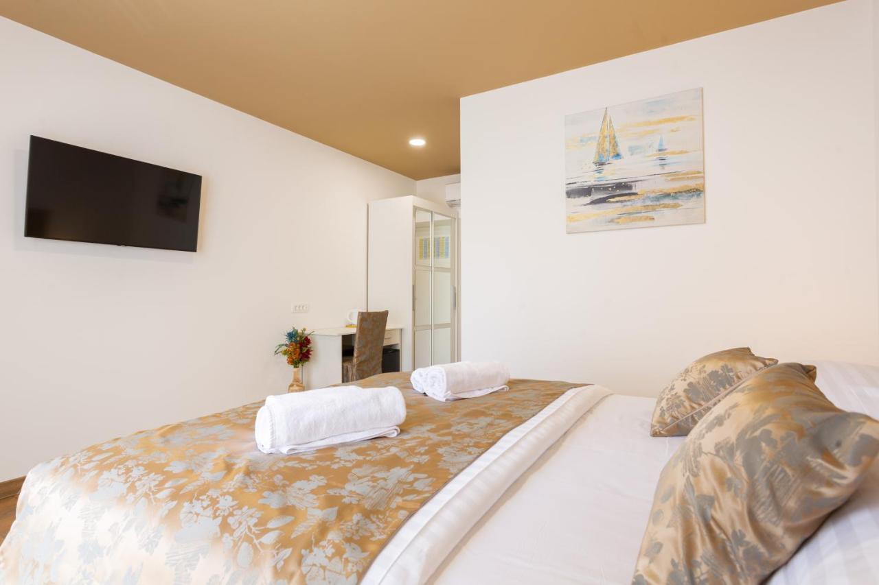Luxury Rooms Fetivi スプリト エクステリア 写真