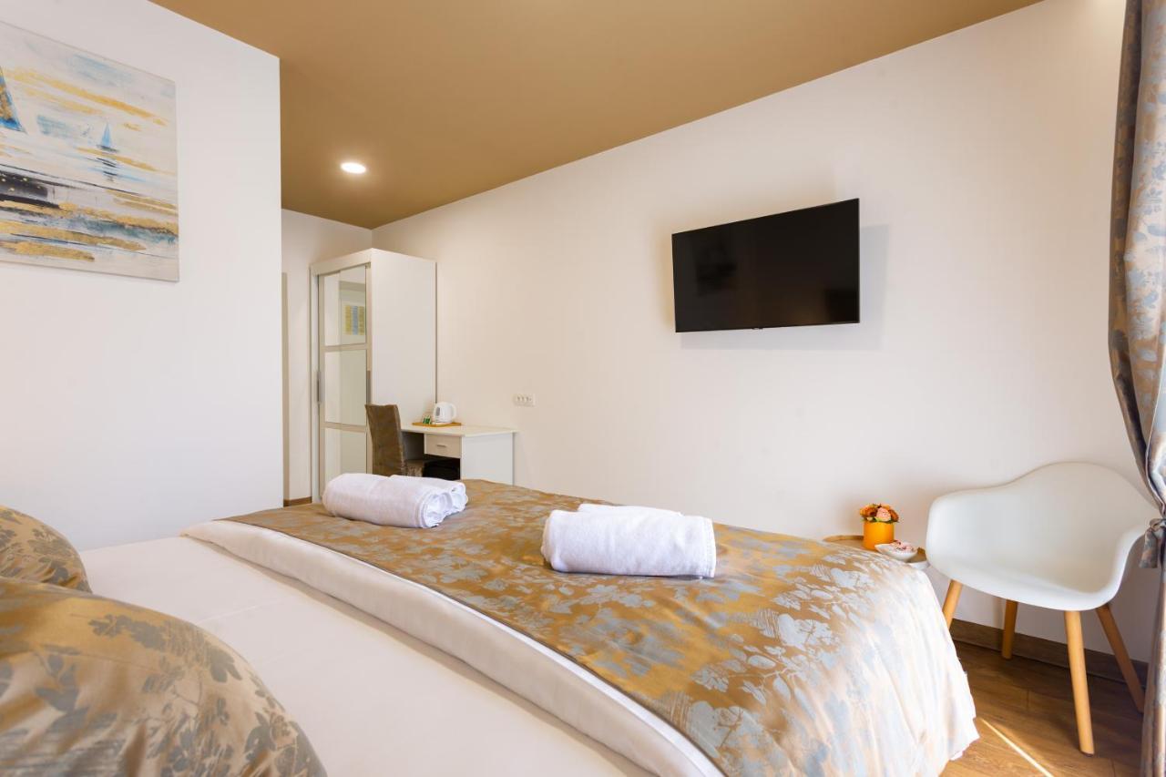 Luxury Rooms Fetivi スプリト エクステリア 写真